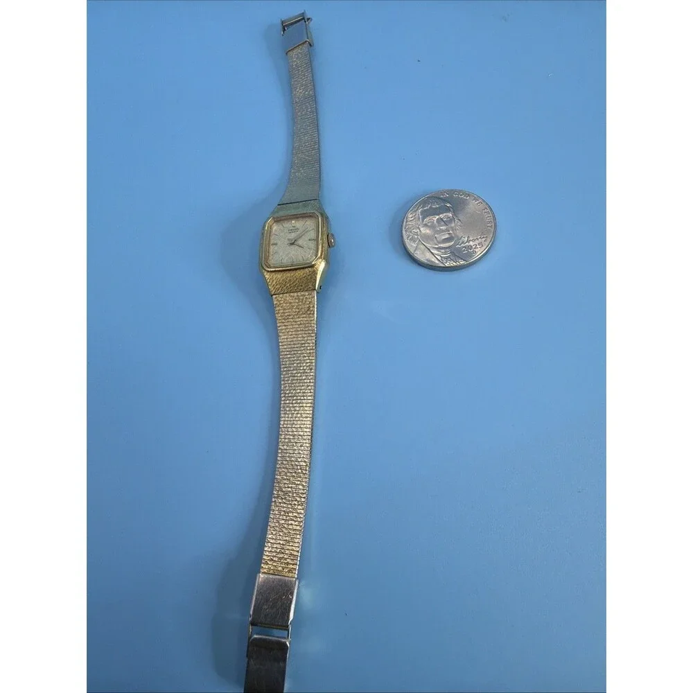 Vintage Seiko Women’s Watch Gold Tone Beautiful Condition New Battery